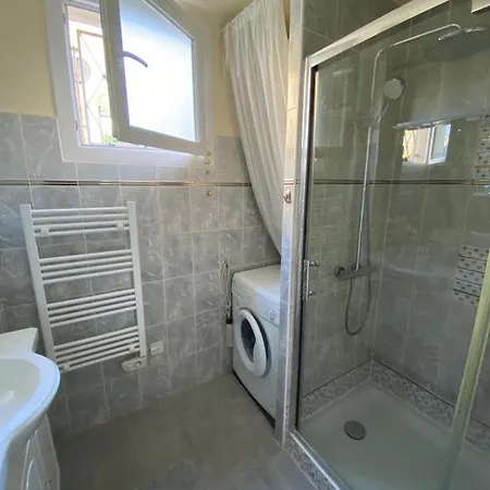 3 Pieces Avec Grande Terrasse *